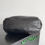 Bottega Veneta Original Knot Cltuch bag 1B24081116