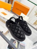Louis Vuitton women flat shoes HG24091003