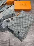 L* V Hat Scarf Gloves AN24091901