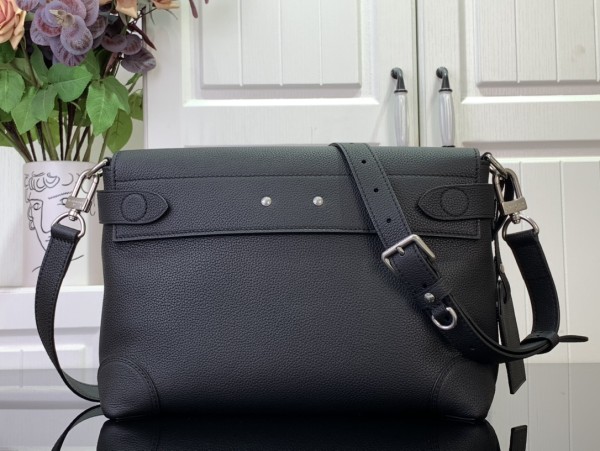 Louiis vuitton original monogram Eclipse Outdoor Flap MX24092511