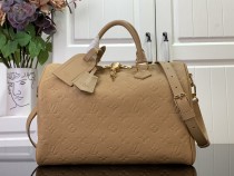 Louiis vuitton original monogram Eclipse Outdoor Flap MX24092509