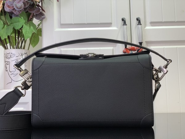 Louiis vuitton original monogram Eclipse Outdoor Flap MX24092513