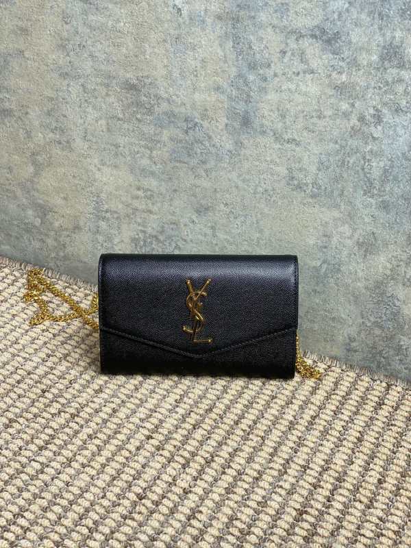 Saint Laurent Original Cassandra Small in Grain shoulder bag BV24101214