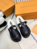 L* V  shoes WM24111611