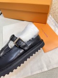 L* V  shoes WM24111611