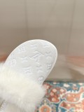 L*V shoes  WM24111617