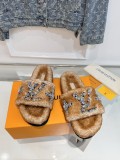 Louis Vuitton women flat shoes HG24112513