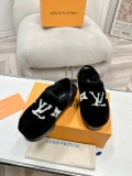 Louis Vuitton women flat shoes HG24112516