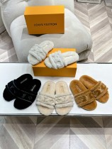 Louis Vuitton women flat shoes HG24112514