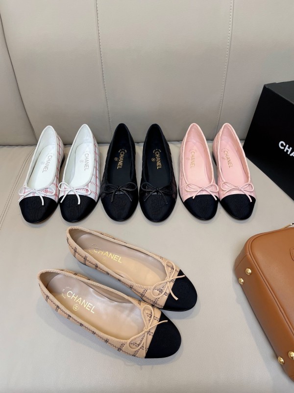 Chanel flat shoes HG24120504