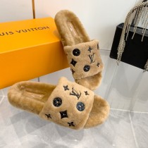 L V women slippers WM24121712