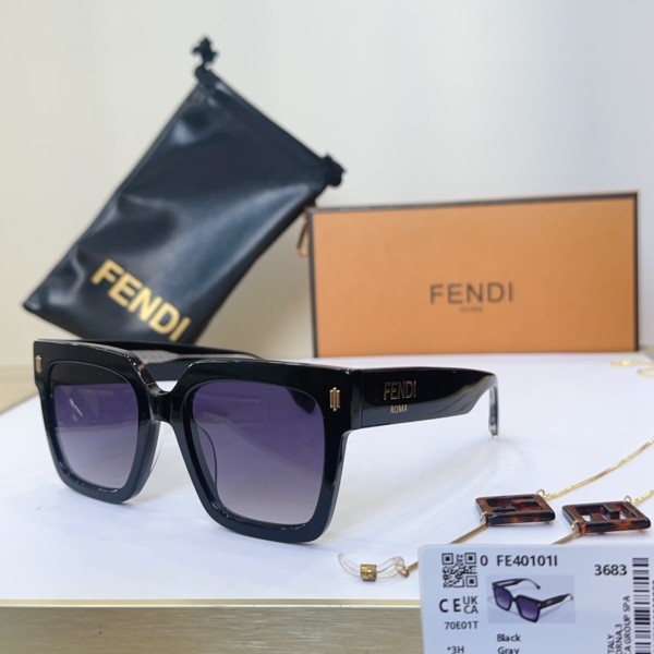 F*ENDI Sunglasses SHM25020921