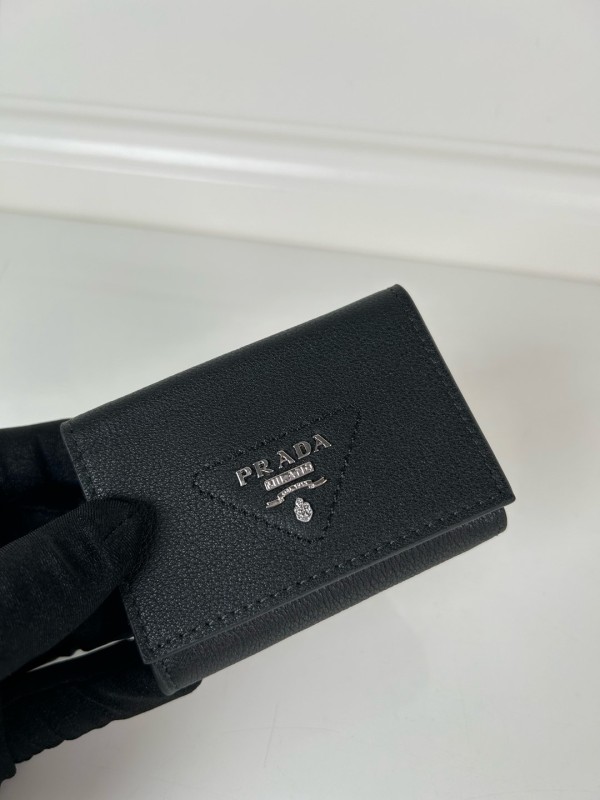 P*rada wallet 1MH042JM24021304