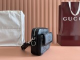 Gucci  625770 JJS25031004