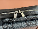 Gucci  625770 JJS25031004