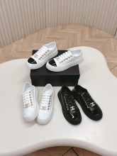 Chanel flat shoes HG25070111