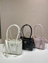 Prada Original shoulder bag YG25071505