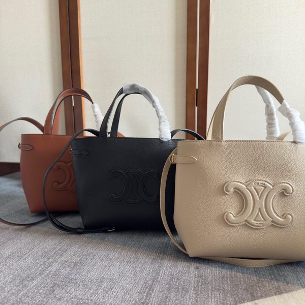 Celine Original Smooth Calfskin Drawstring Bag LY25071601