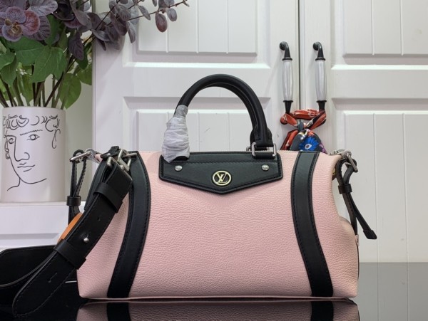 Louiis vuitton original monogram Eclipse Outdoor Flap MX25071703