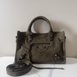 𝗕𝗔𝗟𝗘𝗡𝗖𝗜𝗔𝗚𝗔*𝗟𝗘 𝗖𝗜𝗧𝗬  SIZE: 30cm