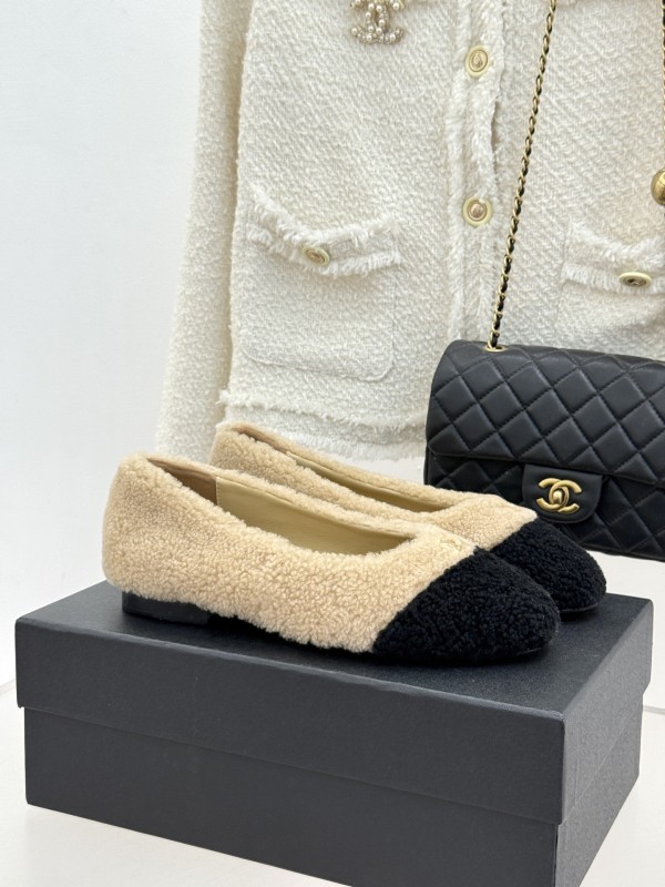 Chanel women Flat shoes HG26101205