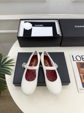 Chanel Leather women flat shoes HG26102962