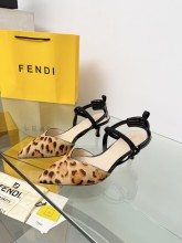 Fendi Leather women flat shoes HG26092513
