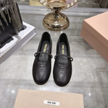 Miu Leather Miu women flat shoes HG26101150