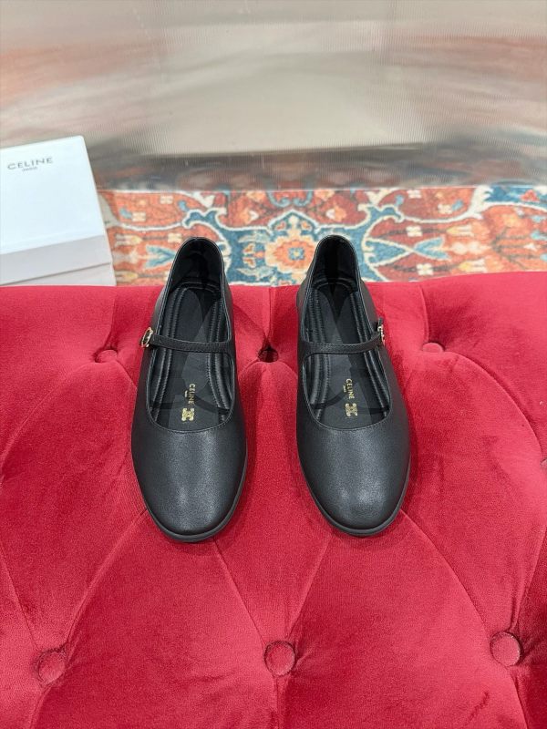 Celine Leather women flat shoes HG26102614