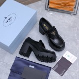 Prada Leather women flat shoes HG26090510