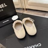 Chanel Leather women flat shoes HG26100615