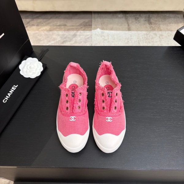Chanel Leather women sport shoes HG26081606