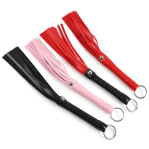 Flirting Iron Ring Black Red Whip