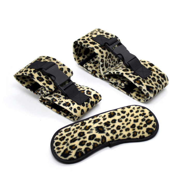 Wild Safari Bondage Set