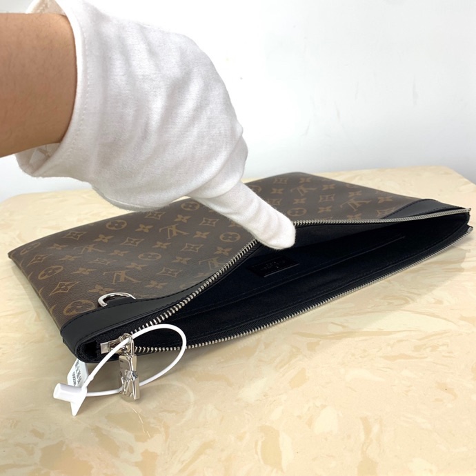 discovery pochette gm