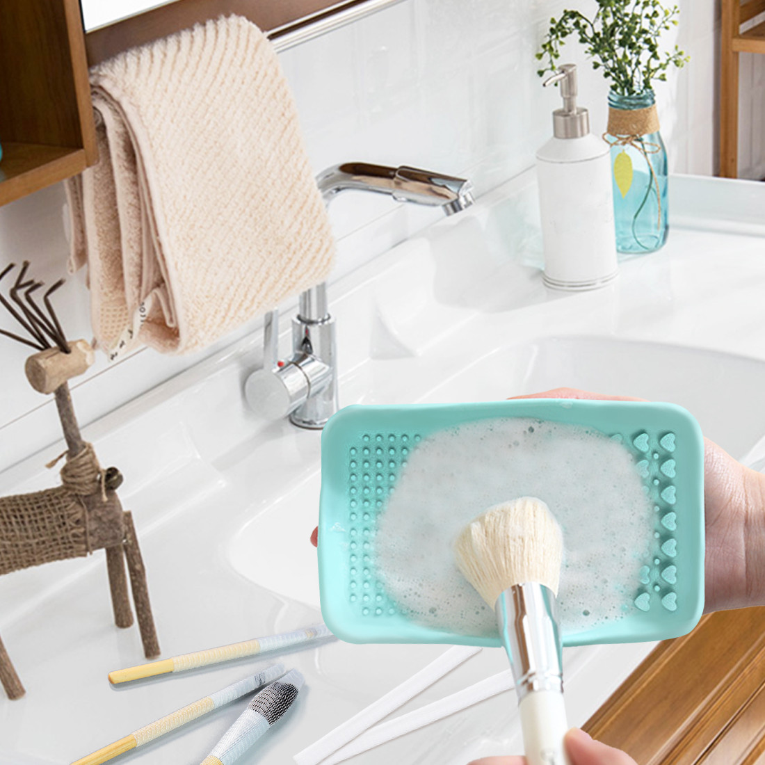 Kalevel Makeup Brush Cleaner Mat Portable Silicone Cosmetic Brush