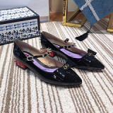 2019 spring and summer new pointed butterfly rivet word with wild black flat women's shoes