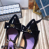 2019 spring and summer new pointed butterfly rivet word with wild black flat women's shoes