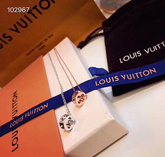 European and American retro four-leaf grass smooth new necklace temperament girl wild Hong Kong style Harajuku