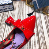 2019 spring and summer new pointed butterfly rivet word with wild black flat women's shoes