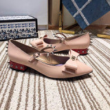 2019 spring and summer new pointed butterfly rivet word with wild black flat women's shoes