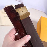 crocodile without stitching with original single letter metal buckle