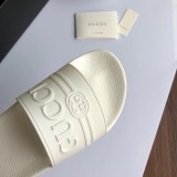 couple slippers with a word