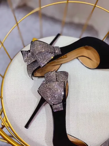 2019 spring female high heels suede shallow mouth pointed sexy nightclub was thin after rhinestone bow single shoes