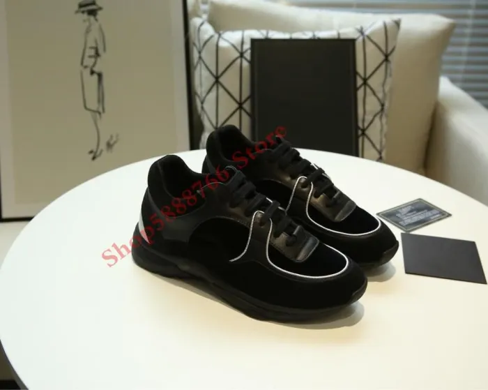 Wholesale New 2019 Brand Designer Women Sneakers Lace Up Suede Leather shoes Mens Fashion Casual Trainers Women shoes
