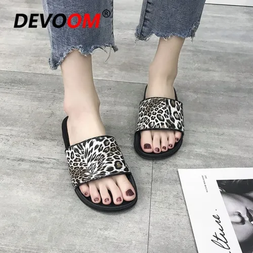 New Leopard Chaussons Fashion 2019 New Women Slides Home Slippers Beach Flip Flops Indoor Slippers Comfort Women Summer Slippers