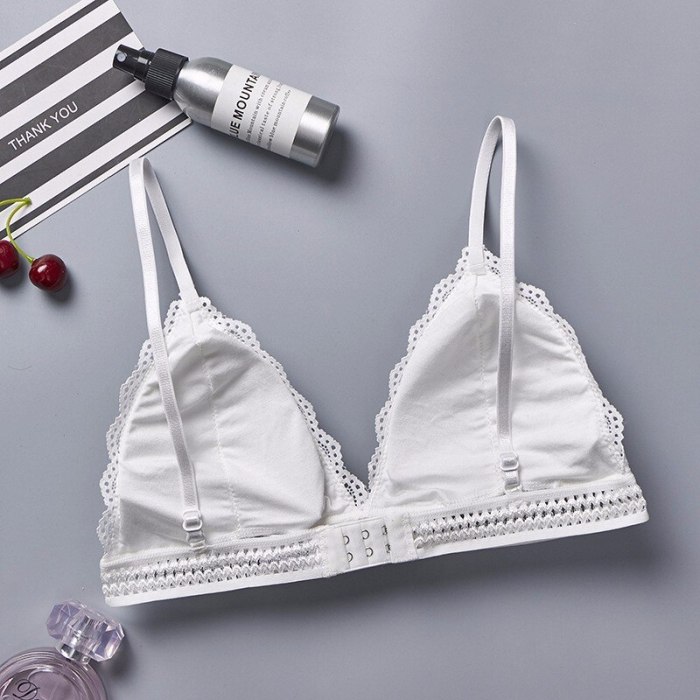 GUMPRUM Seamless Deep V Lace Bras For Women Wireless Push Up Bra Thin Comfort Soft Underwear Sexy Lingerie French Style Bralette