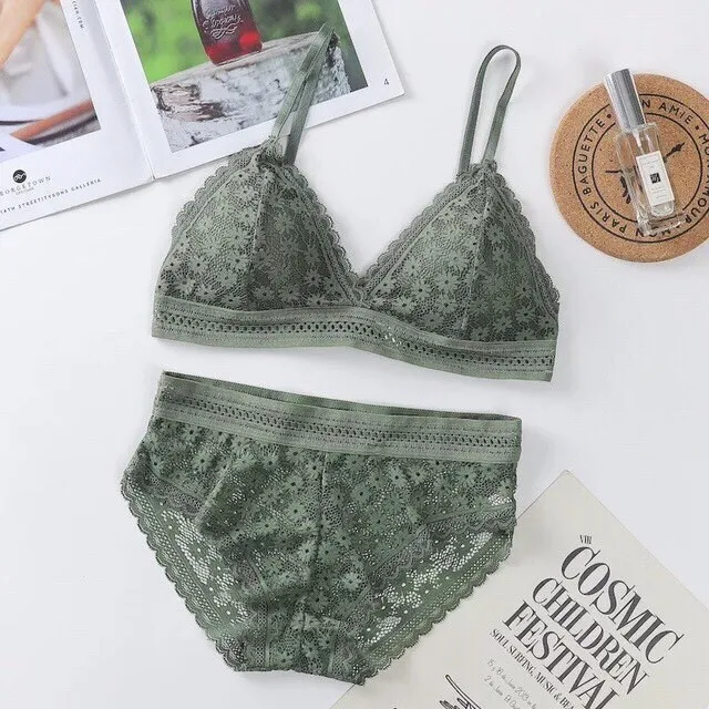 French women's lace sexy lace bra seamless deep V lace thin wireless bra triangle cup underwear sexy female underwear soft bra