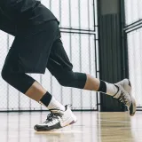Men's Professional Basketball Shoes Cushioning Breathable  Sports Shoes Outdoor Gym Training Sneakers