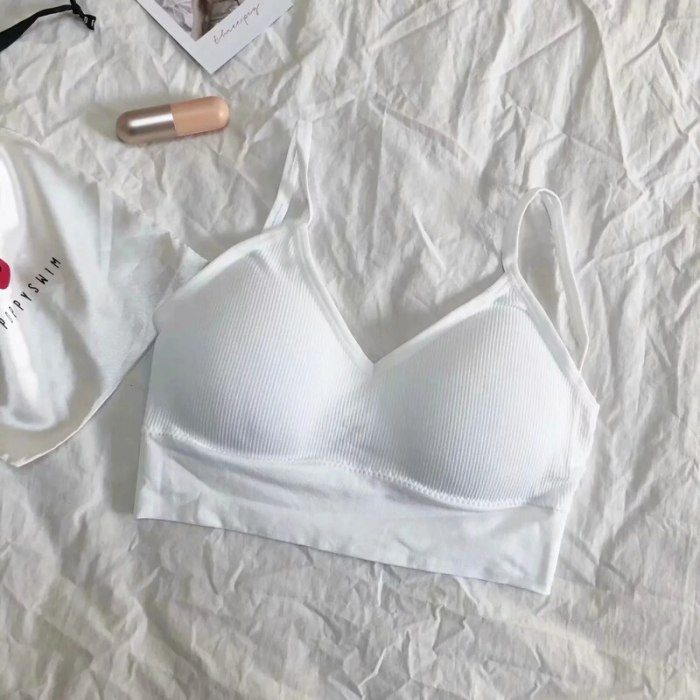 Women V Neck Rib Seamless Bra with Cross Back Crop Top